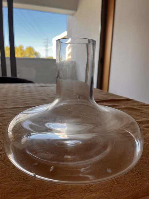 Vendo decantar novo com tampa