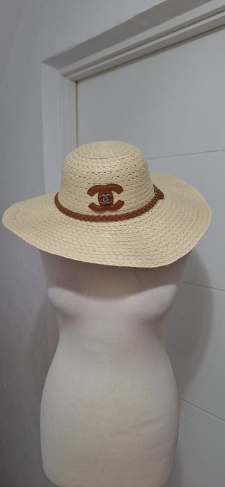 Chanel kapelusz słomkowy