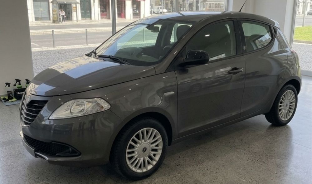 Lancia Ypsilon 1.2i GPL 2015/Excelente citadino/Econômico