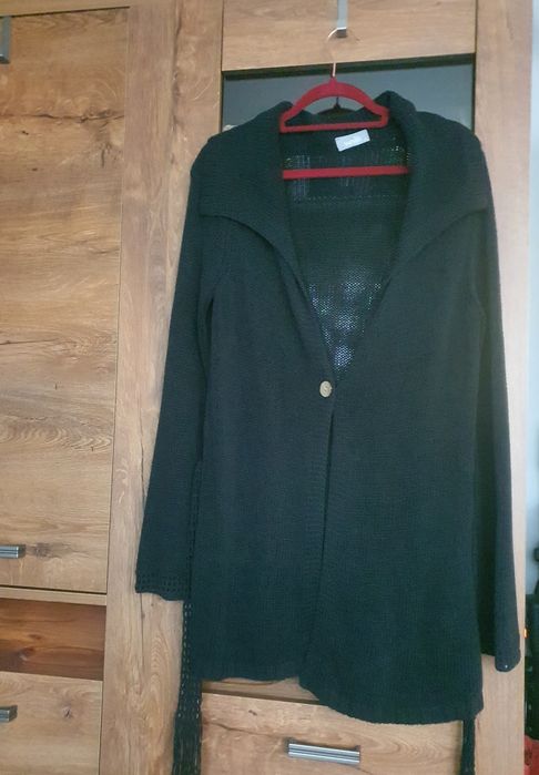 Sweter z paskiem