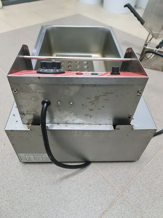 Електрична Фритюрниця 12л