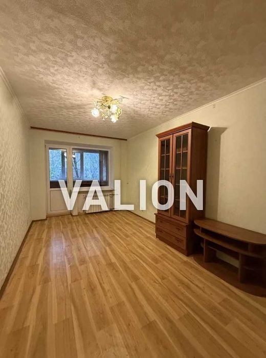 Без% Продаж 1к квартири по пр. Науки 13, метро Деміївська 10 хв. пішки