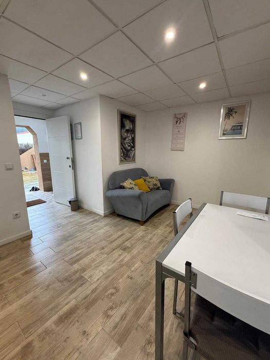 Quarto em T2 para arrendar