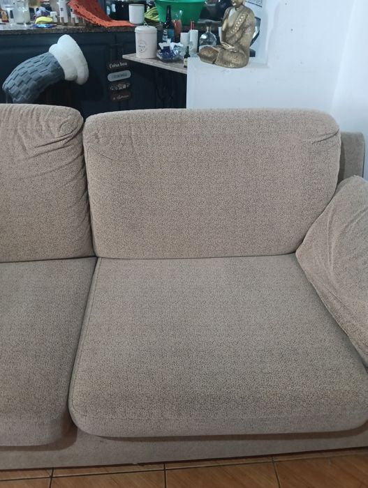 Vendo sofá de 2 lugares como novo