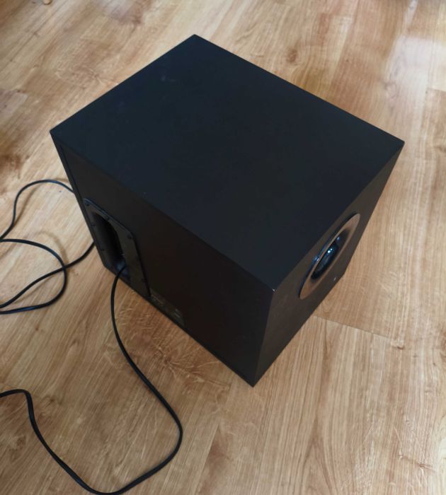 Subwoofer Logitech Z623