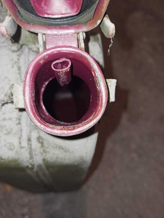 kanister metalowy na paliwo 10l rekwizyt dekoracja