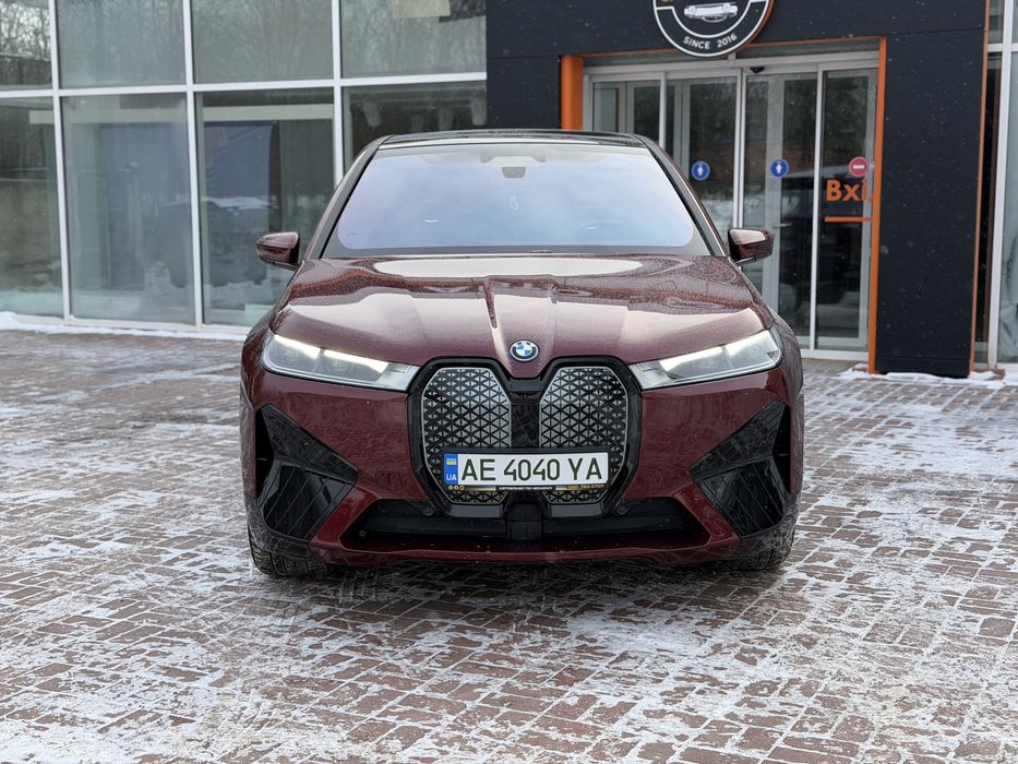BMW iX XDrive50 2022 рік