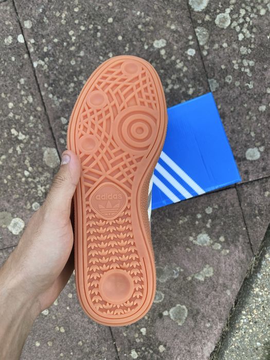 Adidas Spezial novos