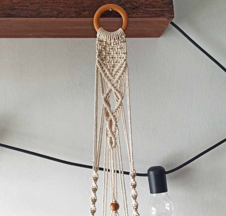Suporte para vaso em Macramé