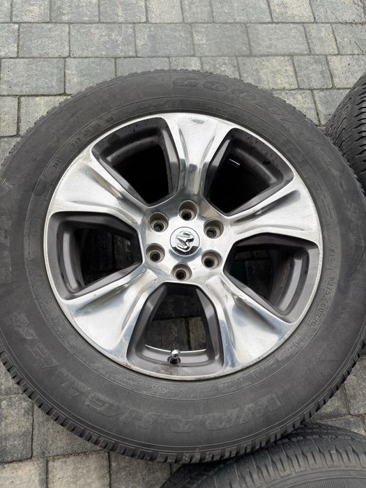 Kola 20” z oponami Dodge Ram 1500 polecam !