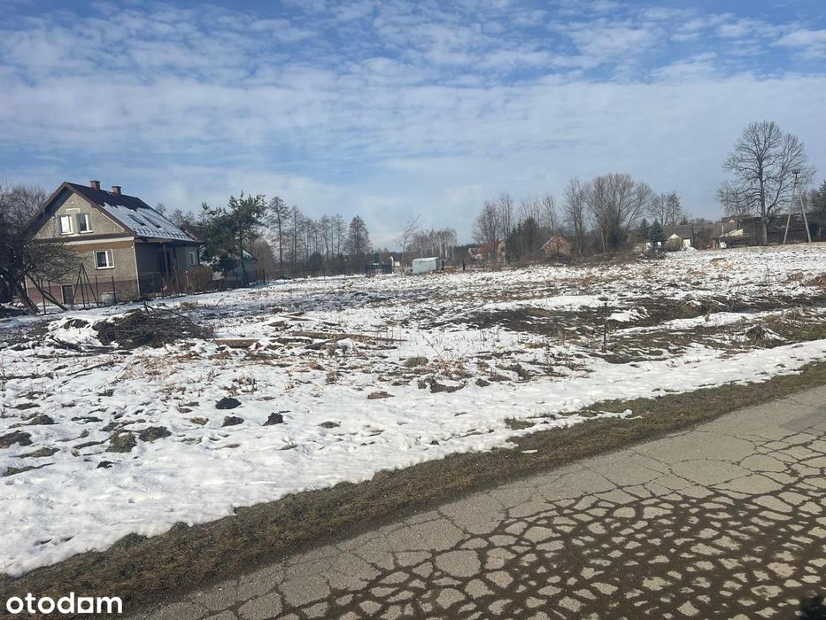 Atrakcyjna działka budowlana 2700m² z mediami