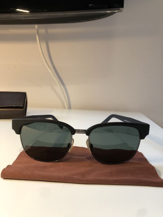 Óculos de sol Hugo Boss como NOVOS