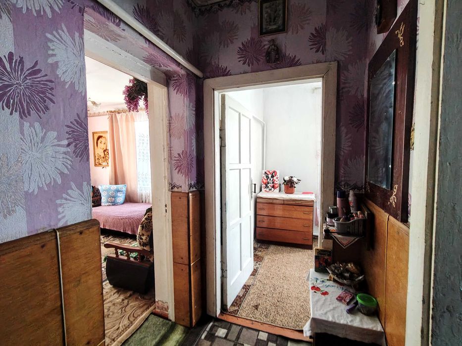 Трикімнатна квартира з автономним опаленням в районі ДЕУ