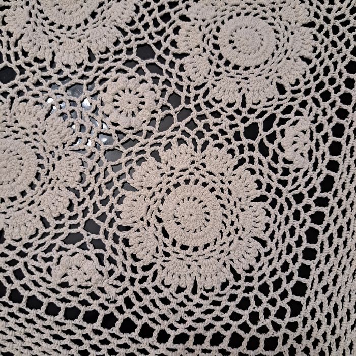 Kwadratowa serweta szydełkowa serwetka bieżnik 65x65