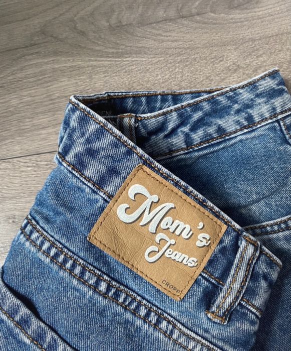 Damskie spodnie mom jeans 36