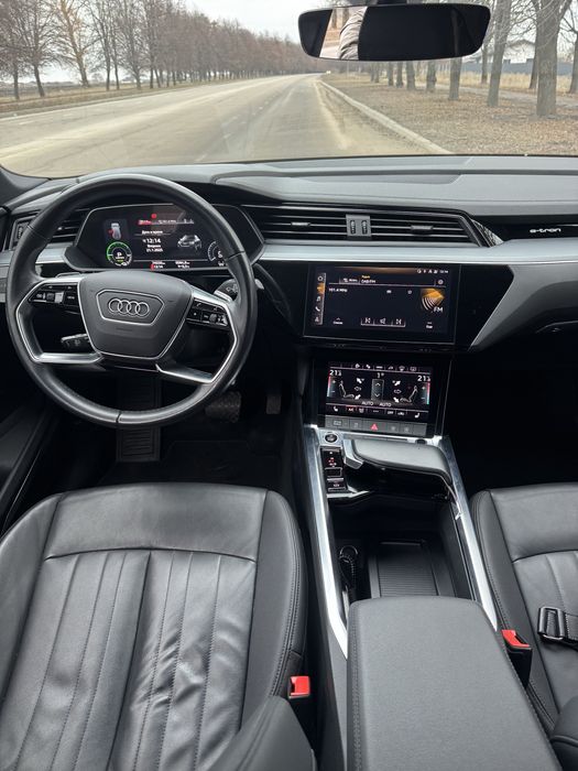 AUDI E-TRON Sportback