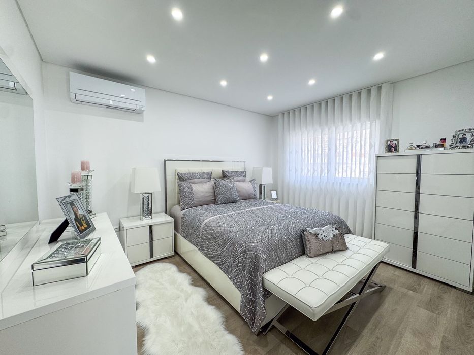 Exclusiva Moradia T4 com Vista Mar na Nazaré – Pronta a Habitar