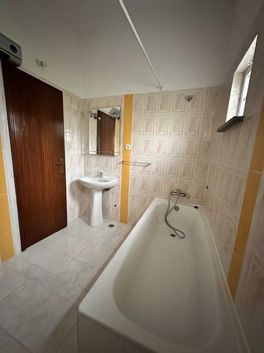 Aluga-se Apartamento T2