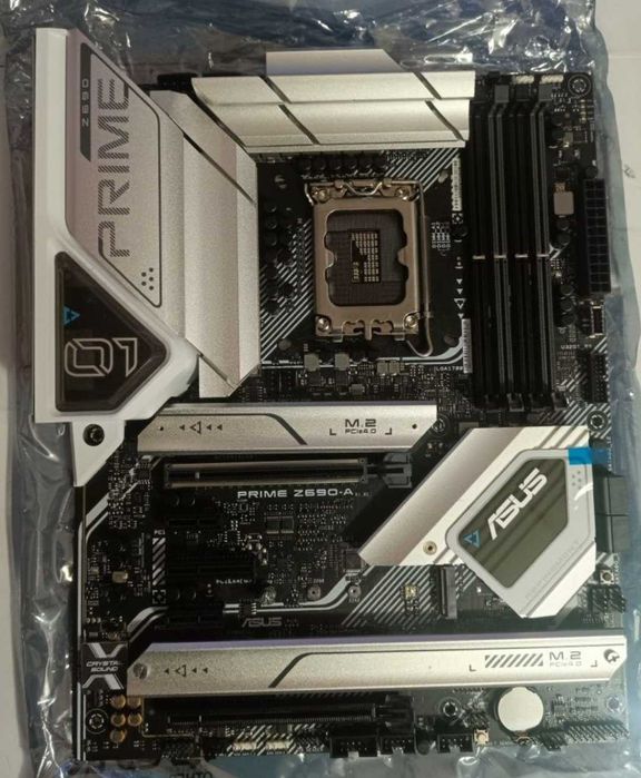 Материнська плата Asus Prime Z690
