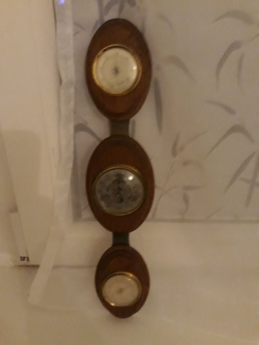 Starodawny barometr/stacja pogody