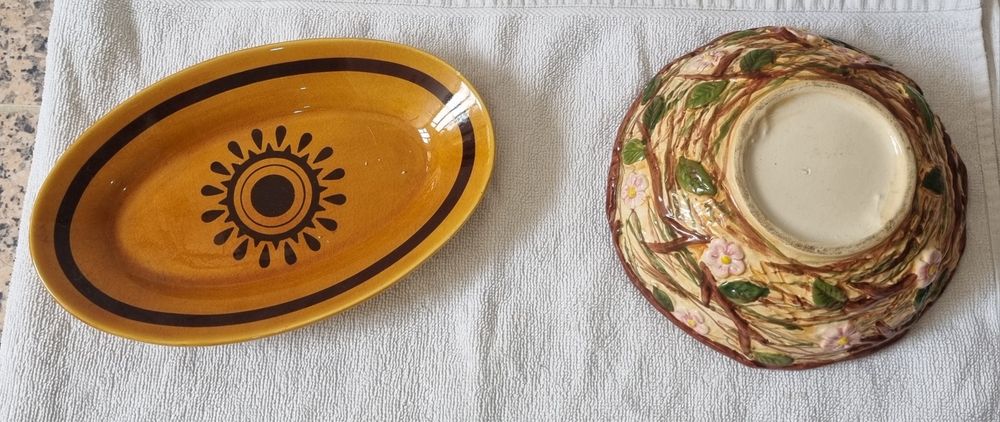 Antique Ceramic Pieces455100407051069440