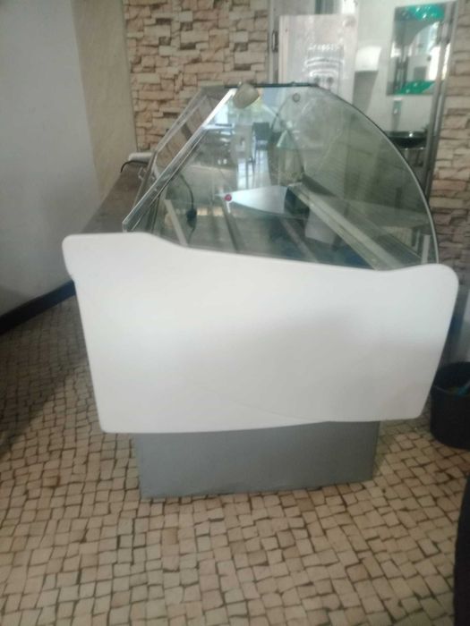 Vitrine de Gelados de 18 Cubas