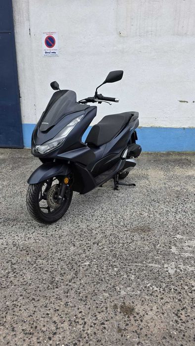 Honda PCX – Apenas 5.100 km | Garantia de Fábrica | Como Nova | Financiamento Disponível