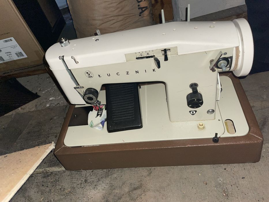 Sprzedam maszynę walizkową