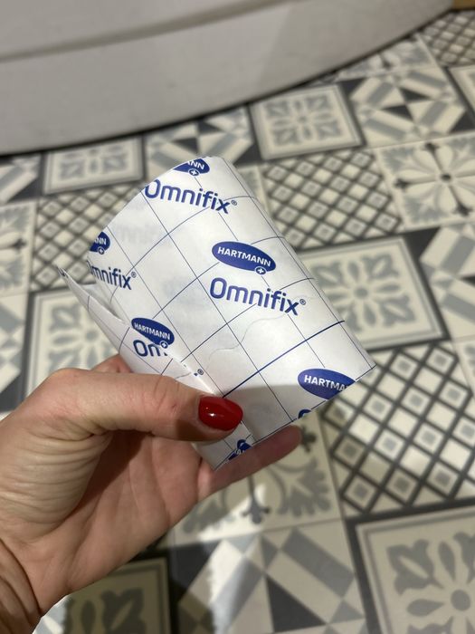 Plastry Omnifix E 10cm x 10m mocne opatrunkowe