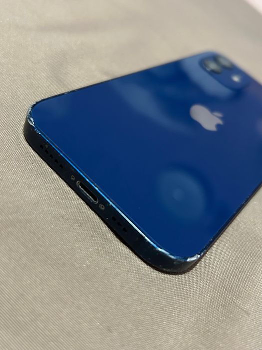 Iphone 12 87% baterii