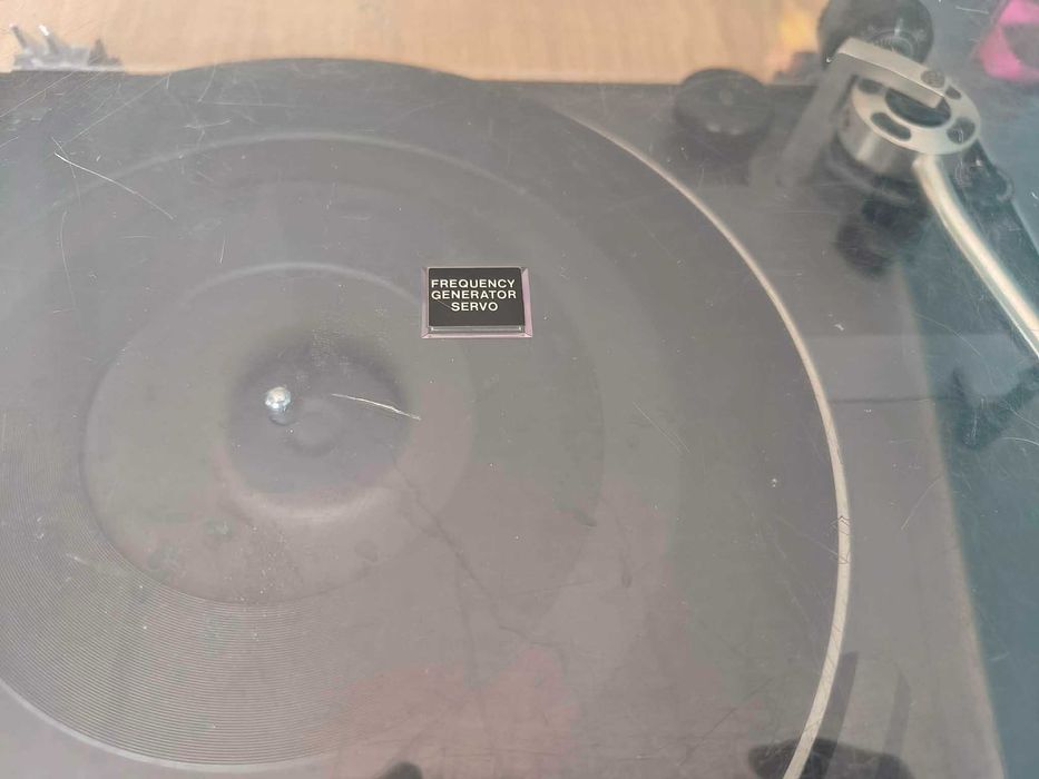 Gramofon hi-fi Technics SL-221 z lat 80.Orginalna wkładka Technics 270c Prędkość 33 i 45 obr./min.
