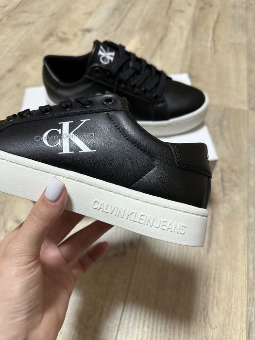 Кросівки кеди Calvin Klein жіночі оригінал натуральна шкіра 36