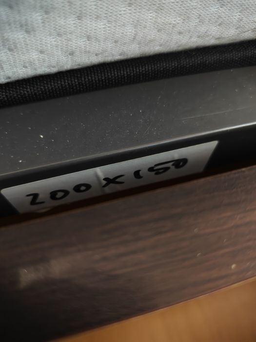 Cama + estrado + 2 Mesas Cabeceira (despachar)