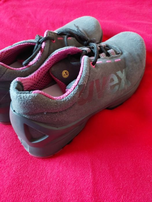 Продам кроссовки Италия