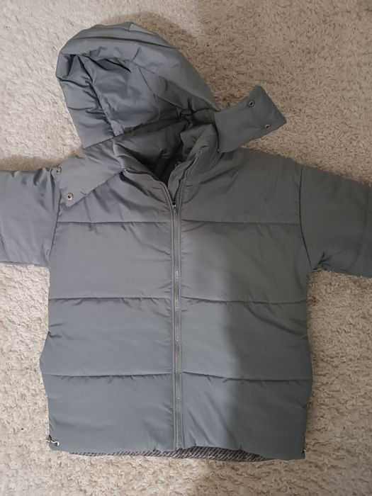 Жіноча сіра куртка