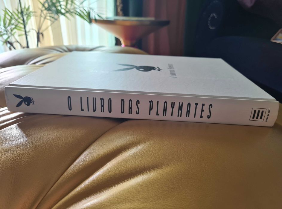 LIVRO DAS PLAYMATES 5 décadas de Páginas centrais desdobráveis PlayBoy