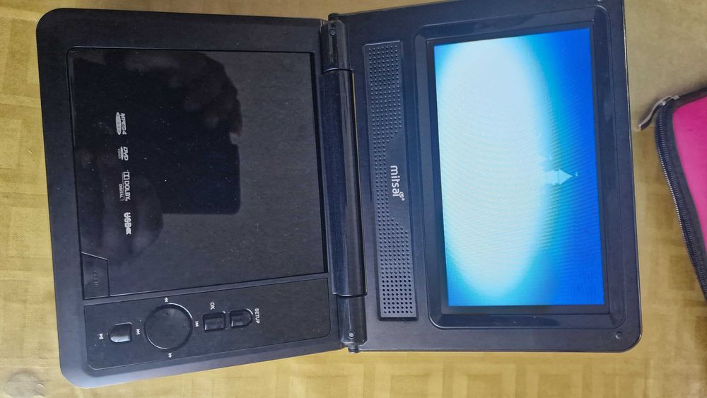 Leito de DVD para ver no carro com suporte de cabeceira