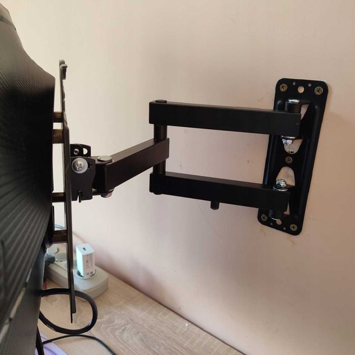 NOWY Uniwersalny Wieszak TV LED LCD 20-60 Cali Obrotowy Regulowany