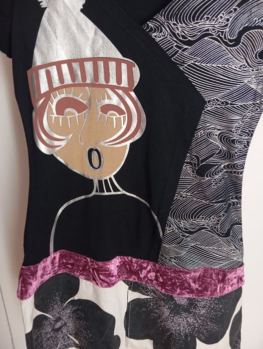 Vestido estampado com faixa em veludo