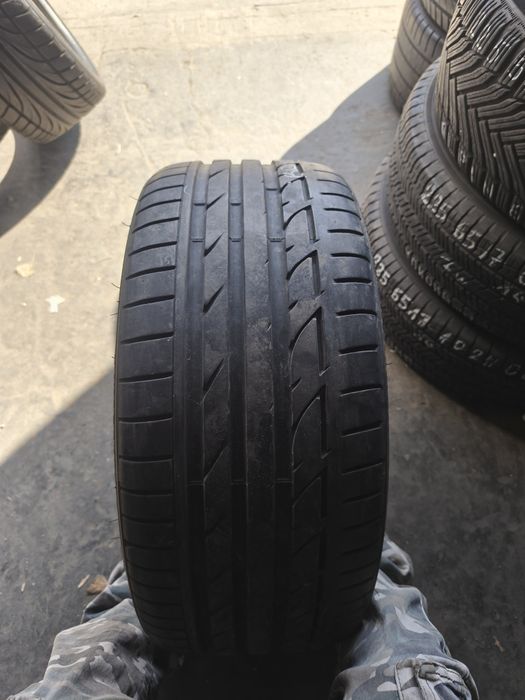 Pojedyncza 225 35r19 88 Y XL  RSC Bridgestone potenza S 001*