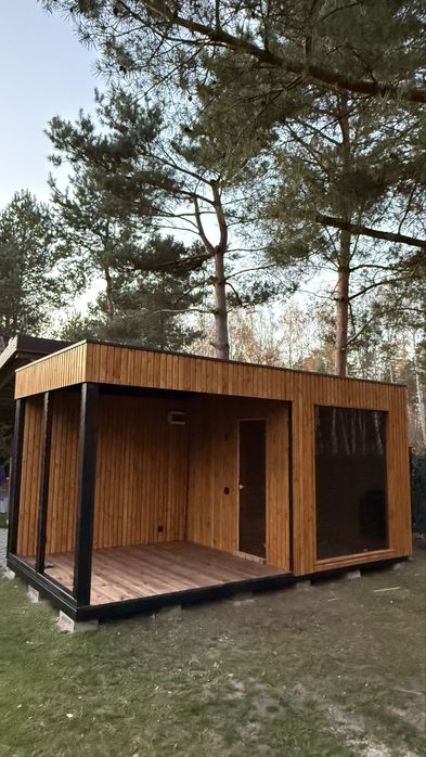 Sauna du duża na wymiar z montażem