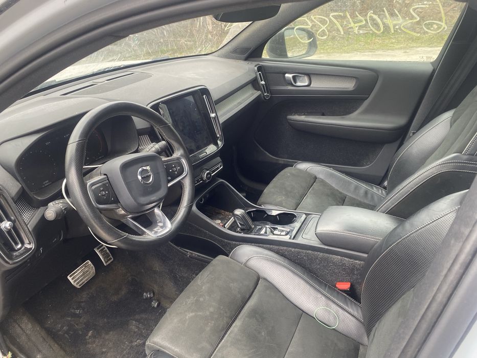 Четверть задня Volvo XC40 Крило колір 729 Розборка Вольво ХС40