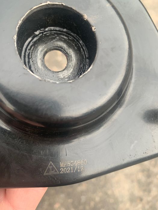 Продам передні стойки амортизаторів SACHS з опорами