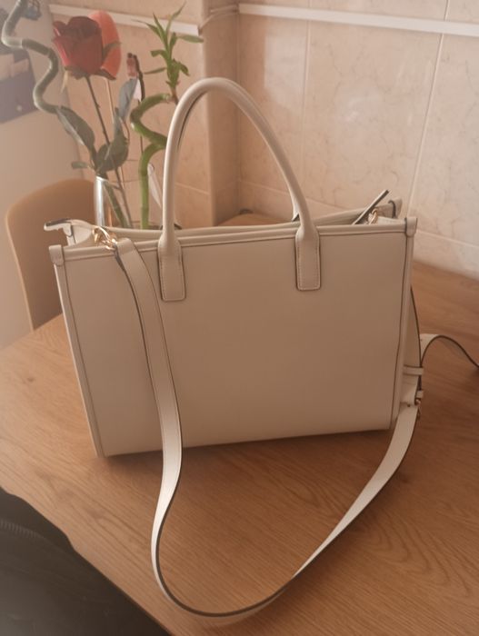 Vendo Mala Guess Branca