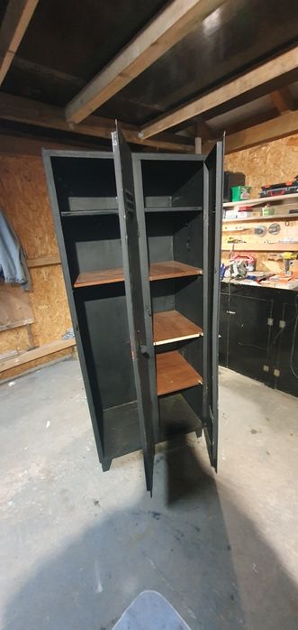 Szafa ubraniowa metalowa