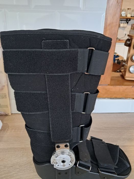 Bota ortopédica semi nova