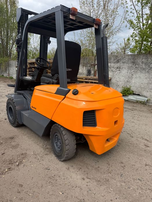 Погрущик дізель Forklift 35 HfD