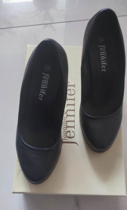 Czółenka Jennifer na platformie , rozm. 35