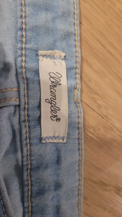 Jeansy Wrangler 27 na 32