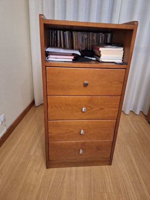 Camiseiro em cerejeira